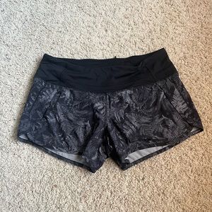 Lululemon Speed Up Shorts 4” Size 6